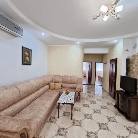 Lev Tolstoi Street New Grand Apartment *