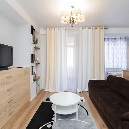 Lev Tolstoi Street New Grand Apartment