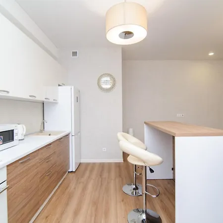 Lev Tolstoi Street New Grand Apartment