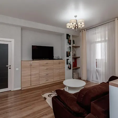 Lev Tolstoi Street New Grand *