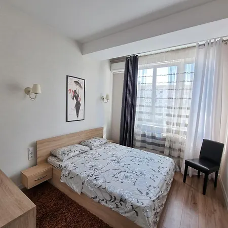 Lev Tolstoi Street New Grand Apartment
